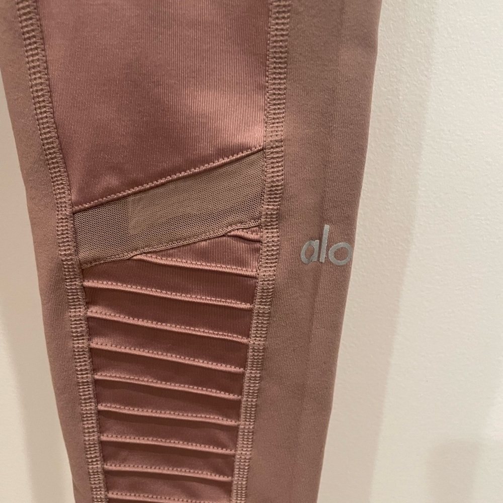 Alo yoga leggings